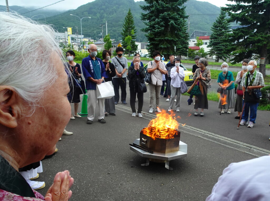 当山令和5年送り火供養がご参拝の皆様と共に勤められました。